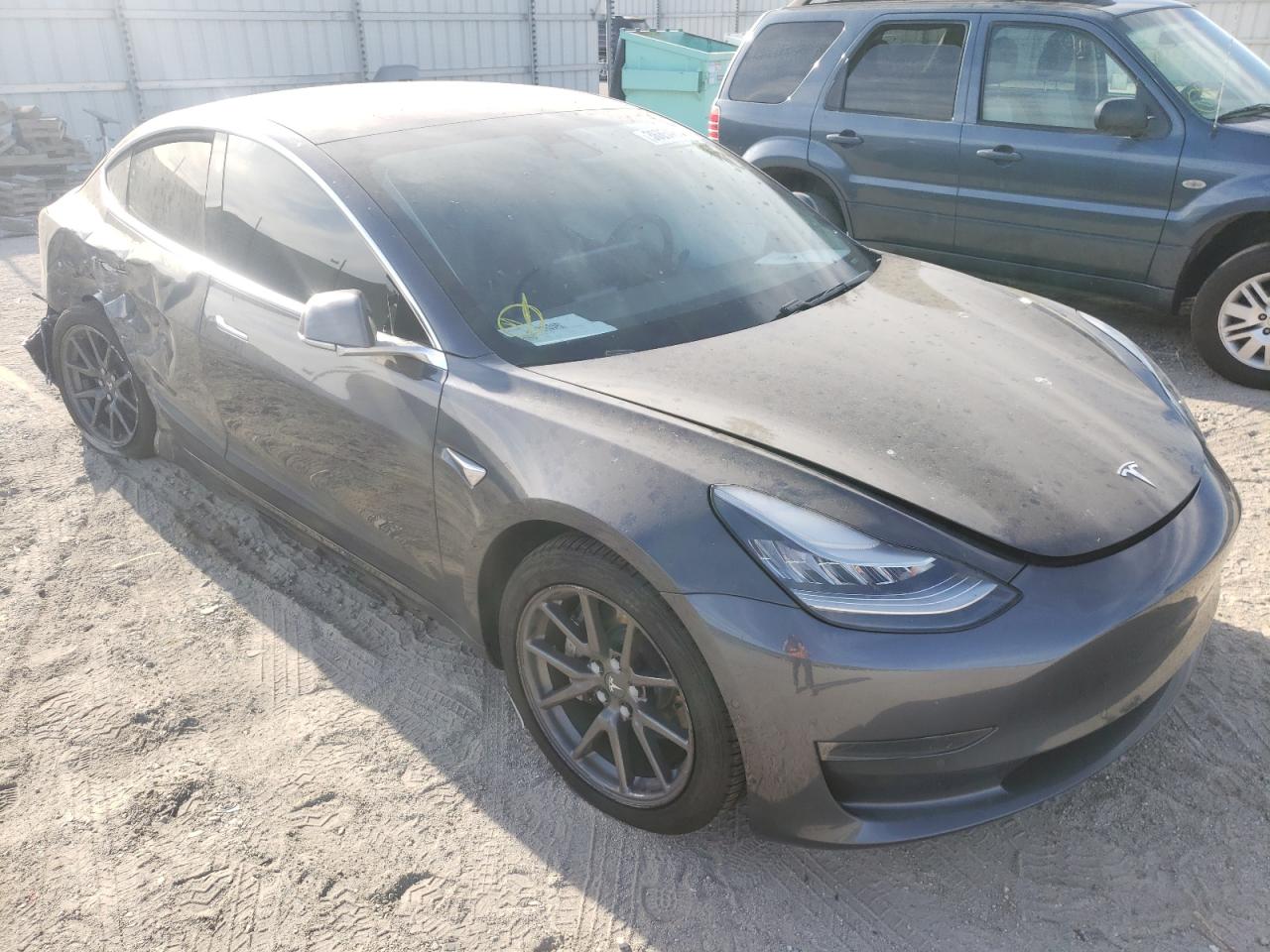 TESLA MODEL 3 2018 with VIN 5YJ3E1EB0JF104201 - Photo from auction
