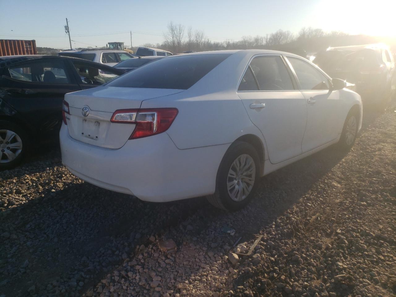 Photo 4 from auction – 2014 TOYOTA CAMRY L with VIN 4T1BF1FK2EU763901