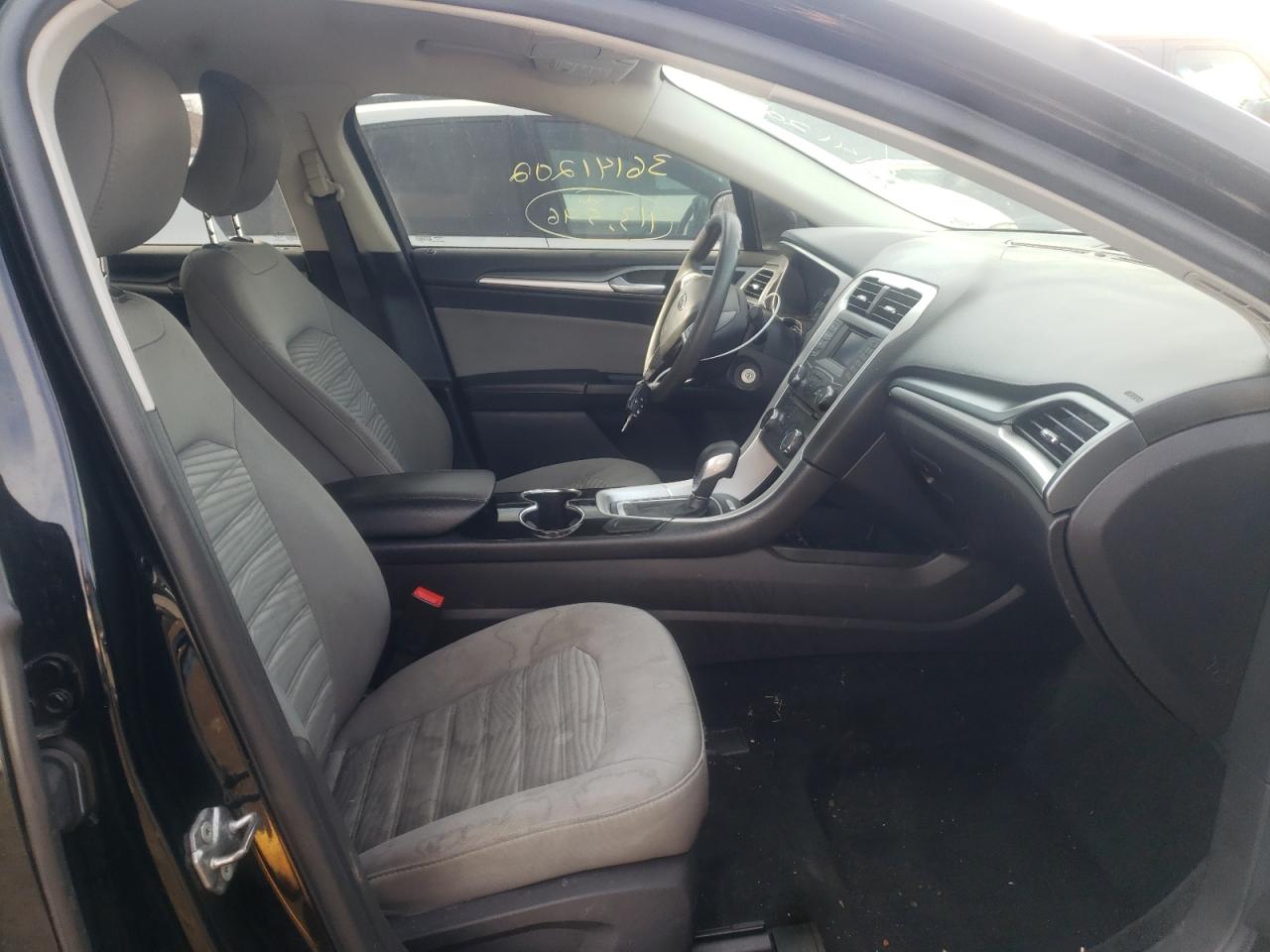 Photo 5 from auction – 2016 FORD FUSION S with VIN 3FA6P0G75GR276246