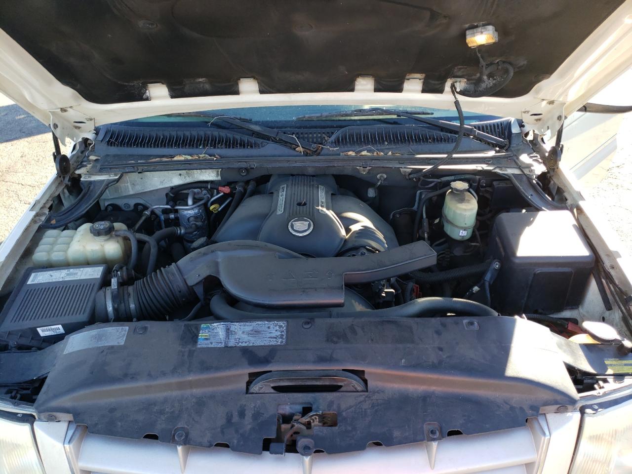 Photo 7 from auction – 2002 CADILLAC ESCALDE with VIN 1GYEK63N62R308535