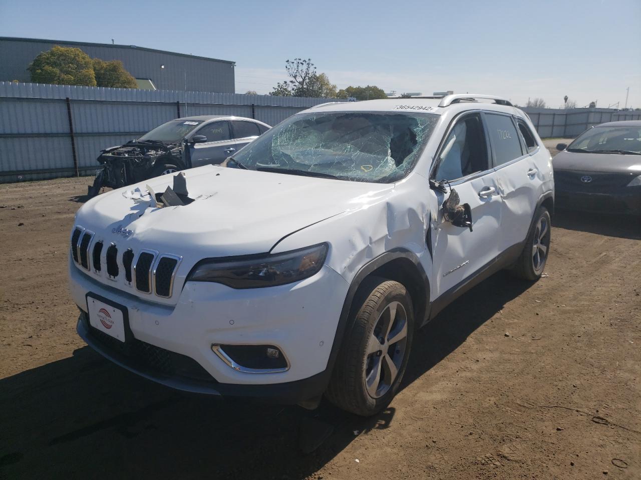 Photo 2 from auction – 2020 JEEP CHEROKEE L with VIN 1C4PJLDBXLD536346
