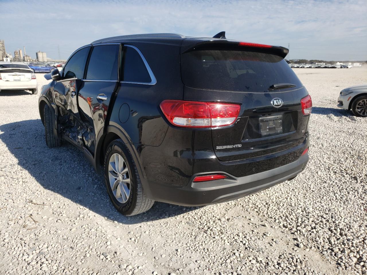 Photo 3 from auction – 2016 KIA SORENTO LX with VIN 5XYPG4A38GG078699