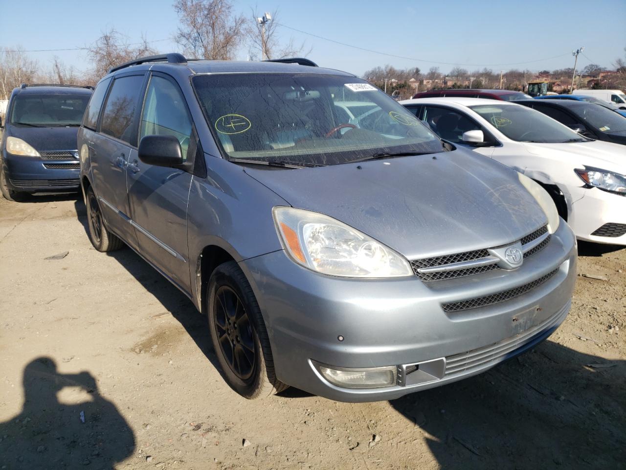 TOYOTA SIENNA XLE 2004 with VIN 5TDZA22C64S110349 - Photo from auction