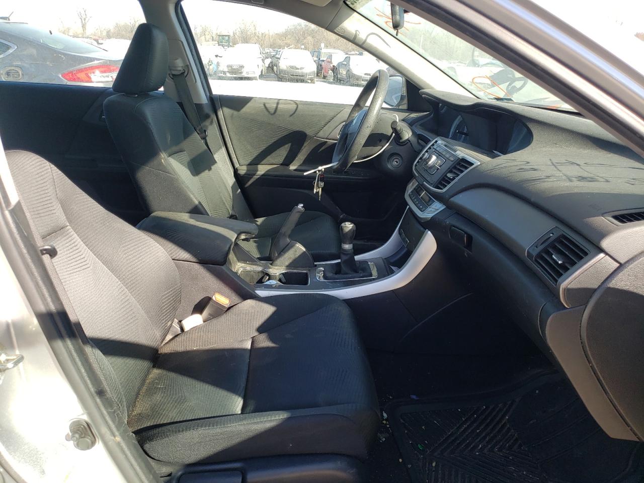 Photo 5 from auction – 2014 HONDA ACCORD LX with VIN 1HGCR2E35EA050137