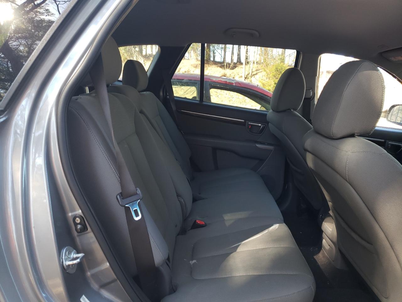 Photo 6 from auction – 2010 HYUNDAI SANTA FE G with VIN 5NMSGDAB8AH404614