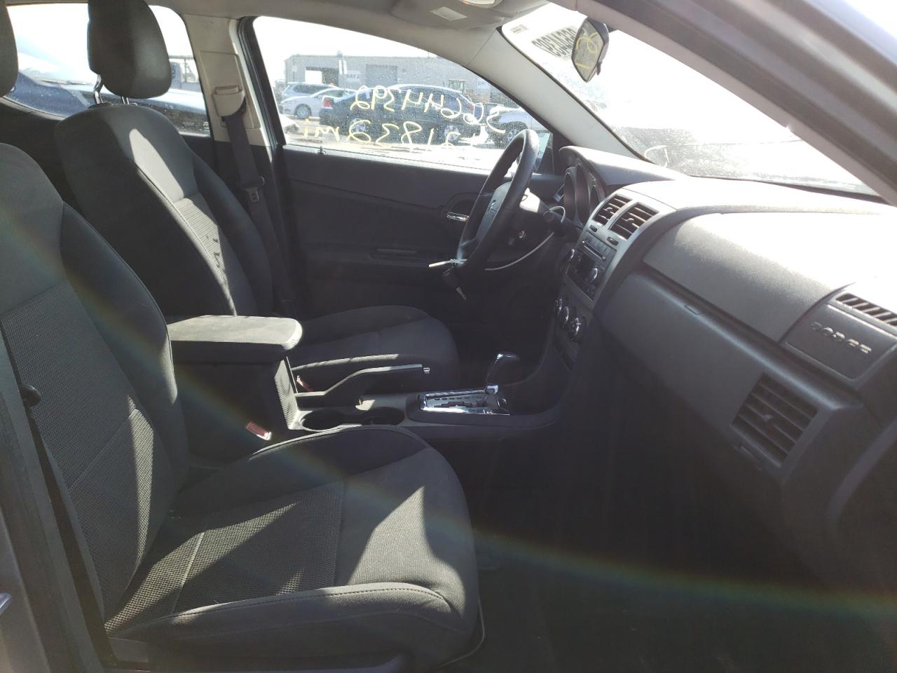Photo 5 from auction – 2010 DODGE AVENGER SX with VIN 1B3CC4FB2AN131876