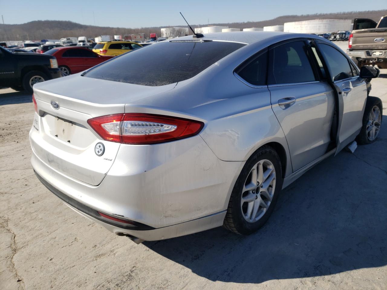 Photo 4 from auction – 2016 FORD FUSION SE with VIN 3FA6P0H73GR233605