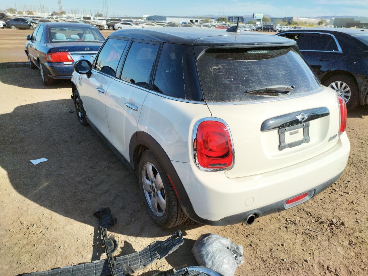 Photo 3 from auction – 2016 MINI COOPER with VIN WMWXU1C55G2D11289