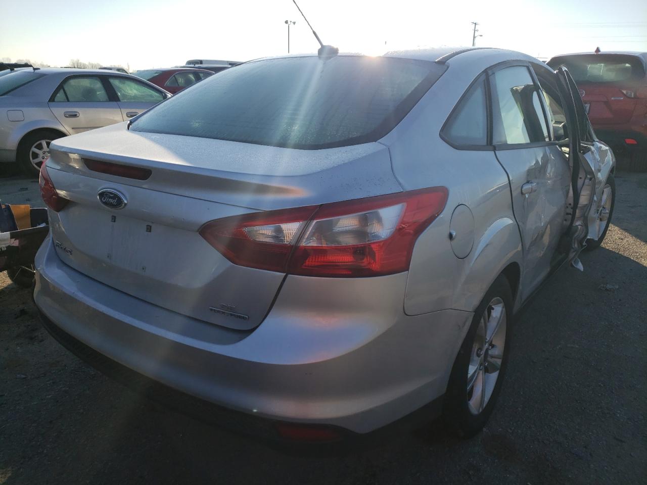 Photo 4 from auction – 2014 FORD FOCUS SE with VIN 1FADP3F20EL194368