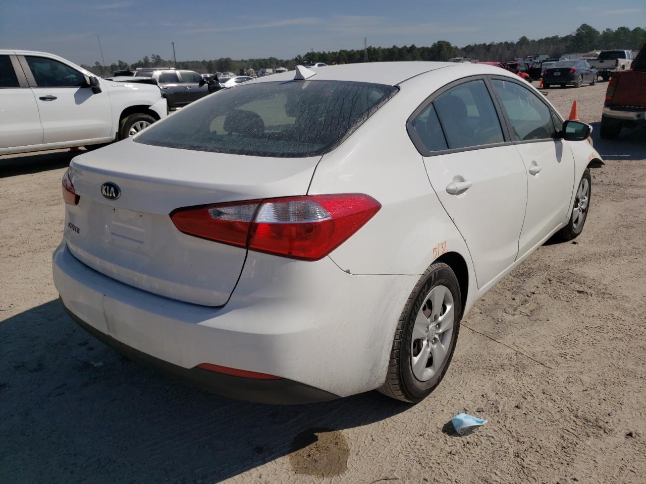 Photo 4 from auction – 2016 KIA FORTE LX with VIN KNAFK4A64G5608449