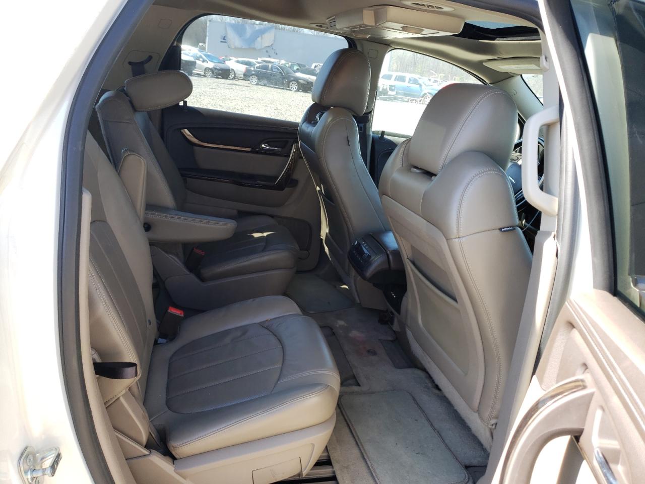 Photo 6 from auction – 2015 GMC ACADIA DEN with VIN 1GKKRTKD4FJ215811