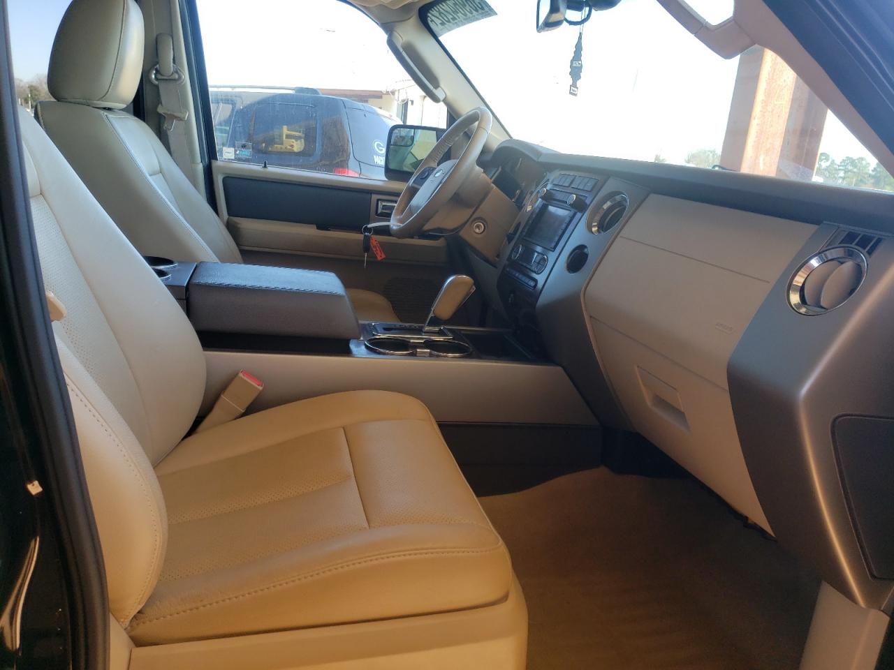 Photo 5 from auction – 2013 FORD EXPEDITION with VIN 1FMJU1H52DEF65661