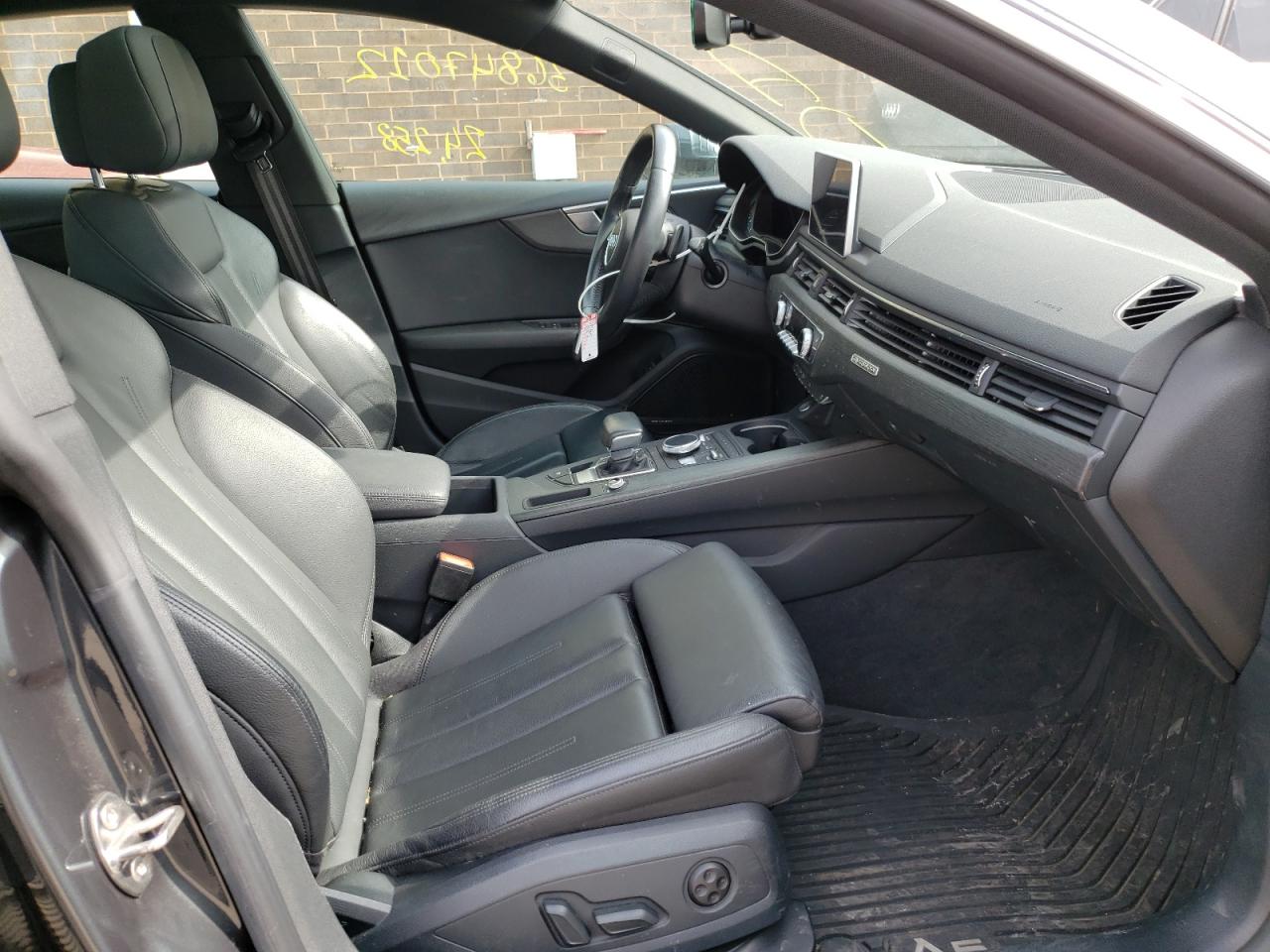Foto 5 de la subasta – 2018 AUDI A5 PREMIUM con VIN WAUENCF52JA099389