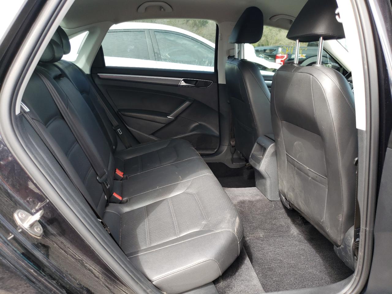 Photo 6 from auction – 2018 VOLKSWAGEN PASSAT S with VIN 1VWAA7A32JC022307