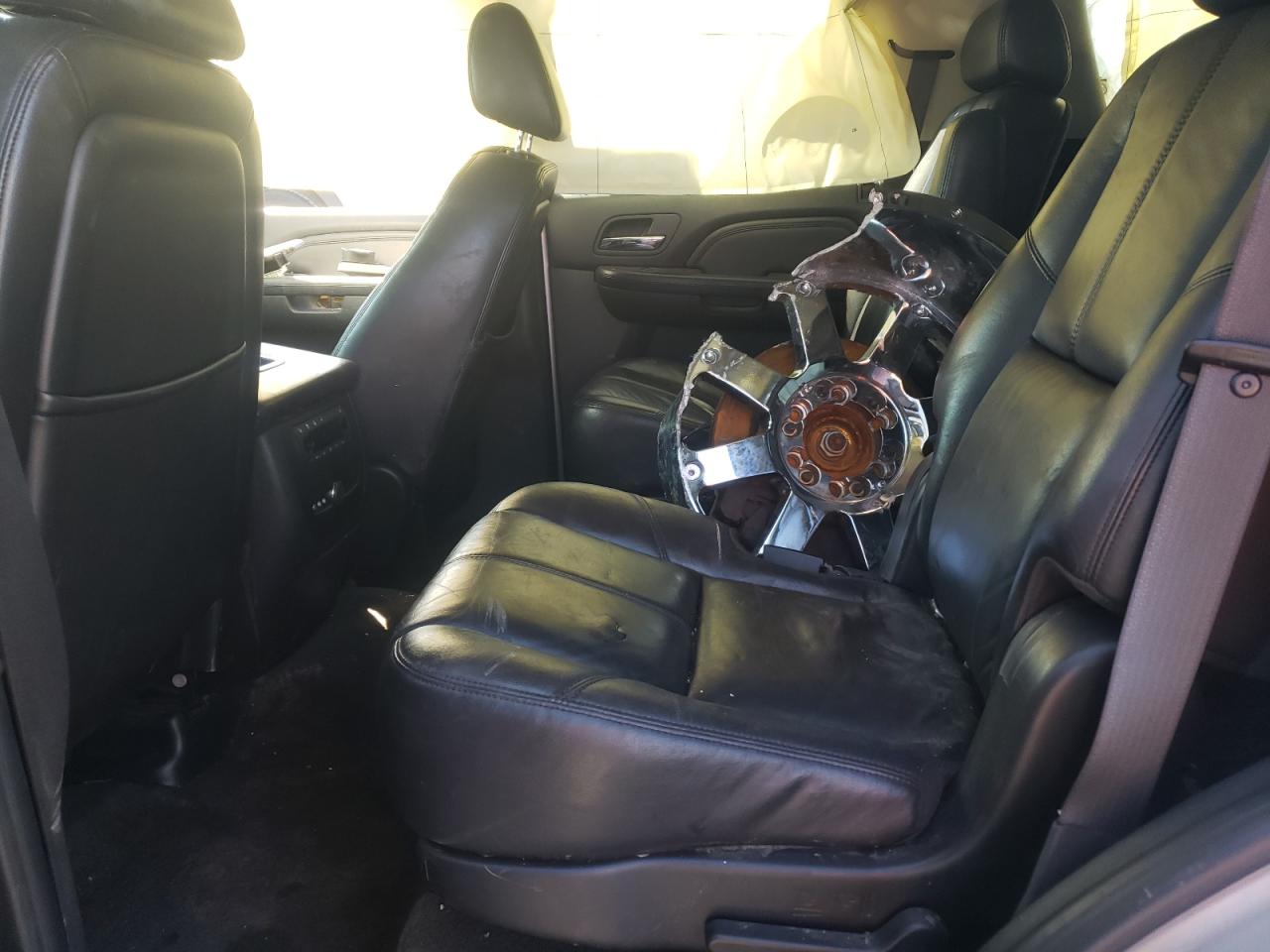Photo 6 from auction – 2008 GMC YUKON DENA with VIN 1GKFK63848J182434