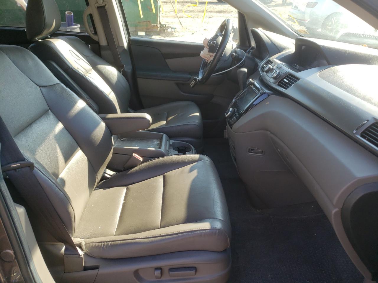 Photo 5 from auction – 2014 HONDA ODYSSEY EX with VIN 5FNRL5H68EB002639