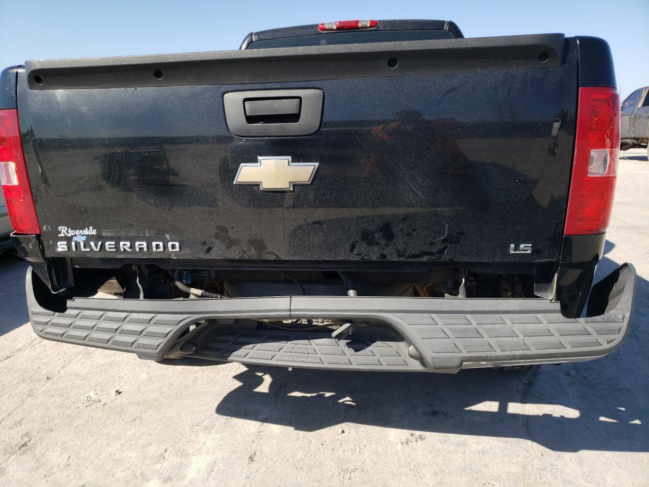 Photo 9 from auction – 2008 CHEVROLET SILVERADO with VIN 1GCEC19X18Z205630
