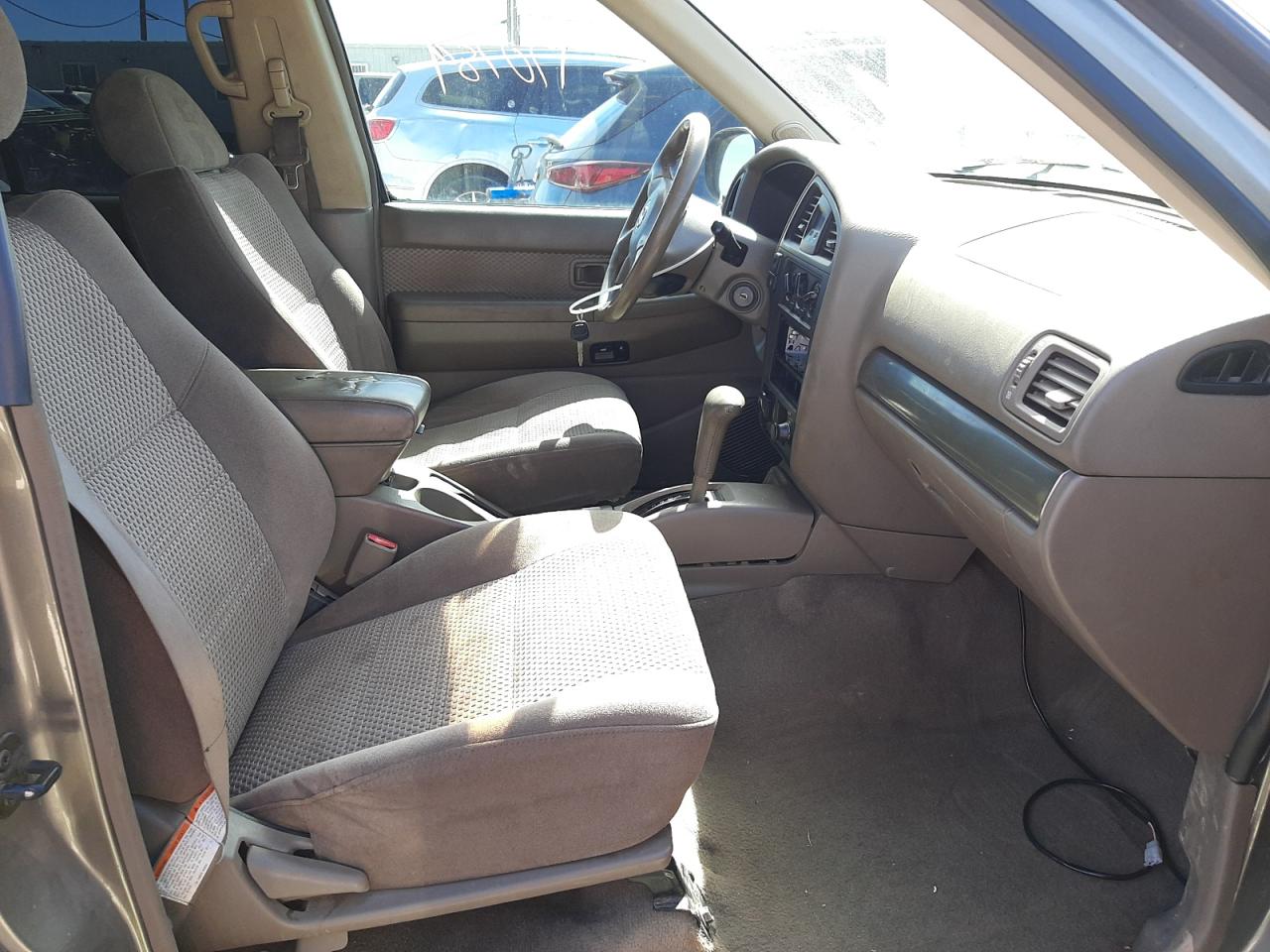 Photo 5 from auction – 2003 NISSAN PATHFINDER with VIN JN8DR09X43W706000