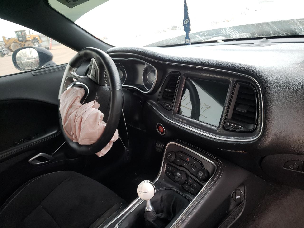 Photo 9 from auction – 2015 DODGE CHALLENGER with VIN 2C3CDZDJ1FH767647