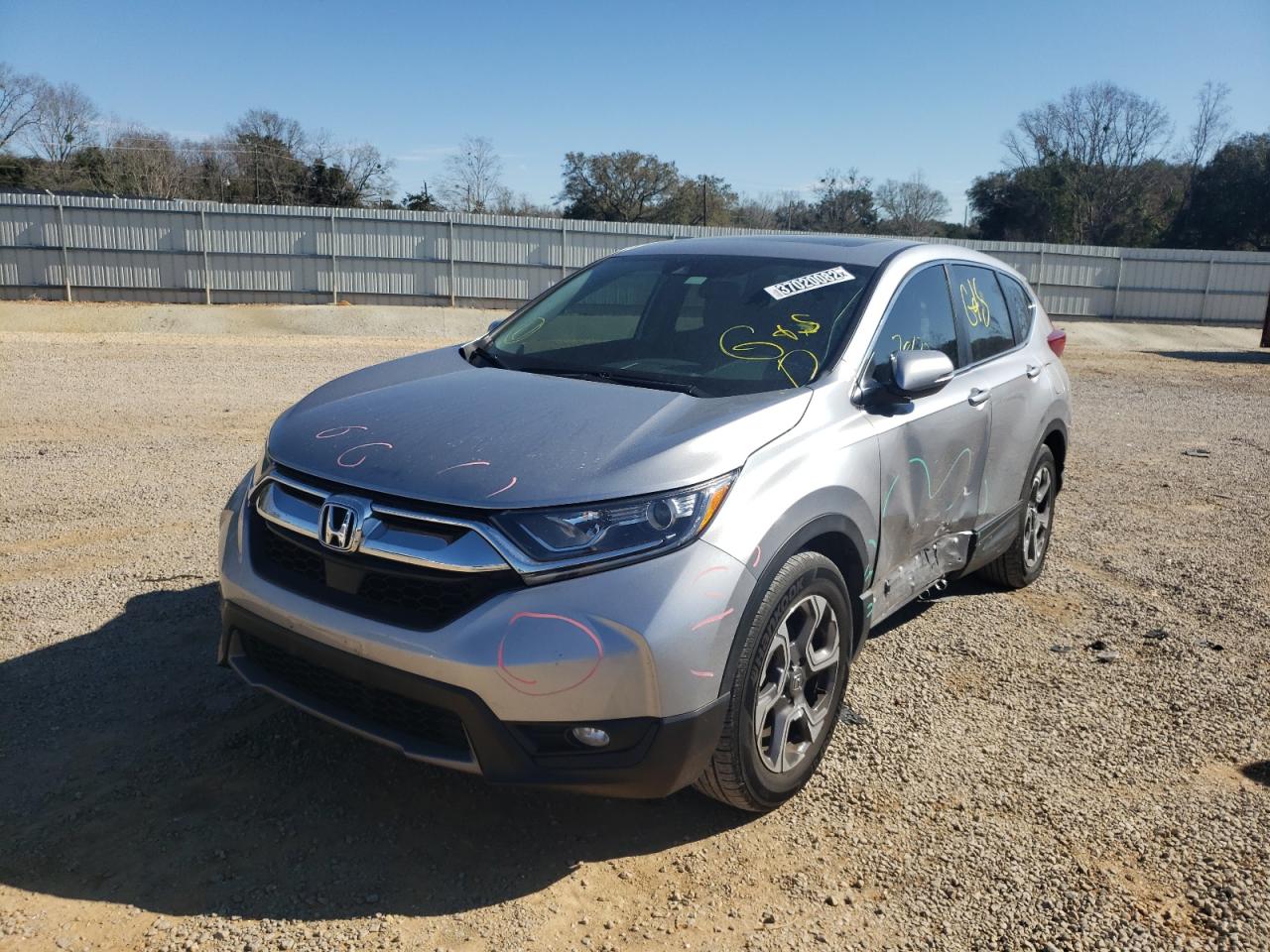 Photo 2 from auction – 2017 HONDA CR-V EX with VIN 7FARW1H56HE047210