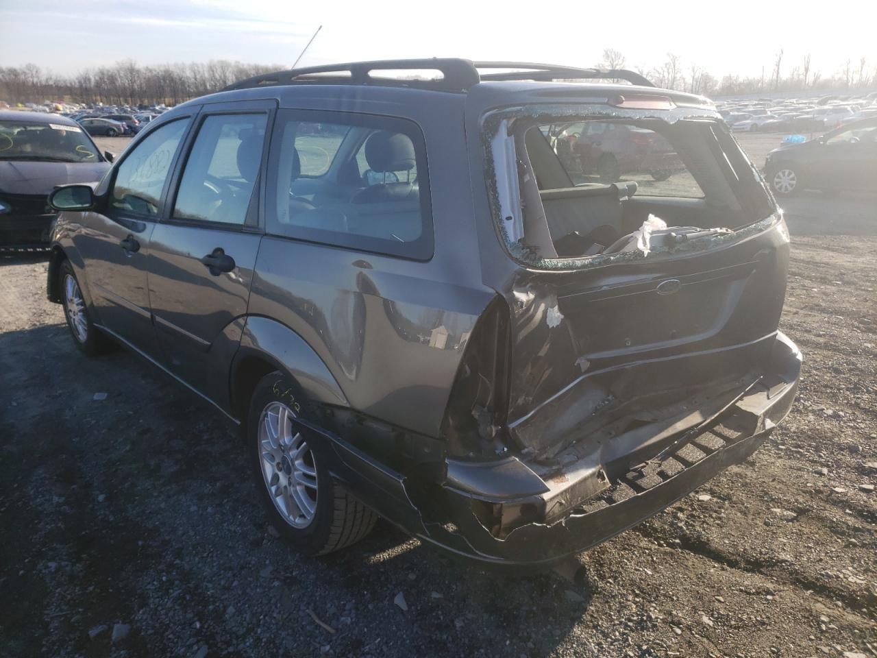 Photo 3 from auction – 2005 FORD FOCUS ZXW with VIN 1FAFP36N35W281909