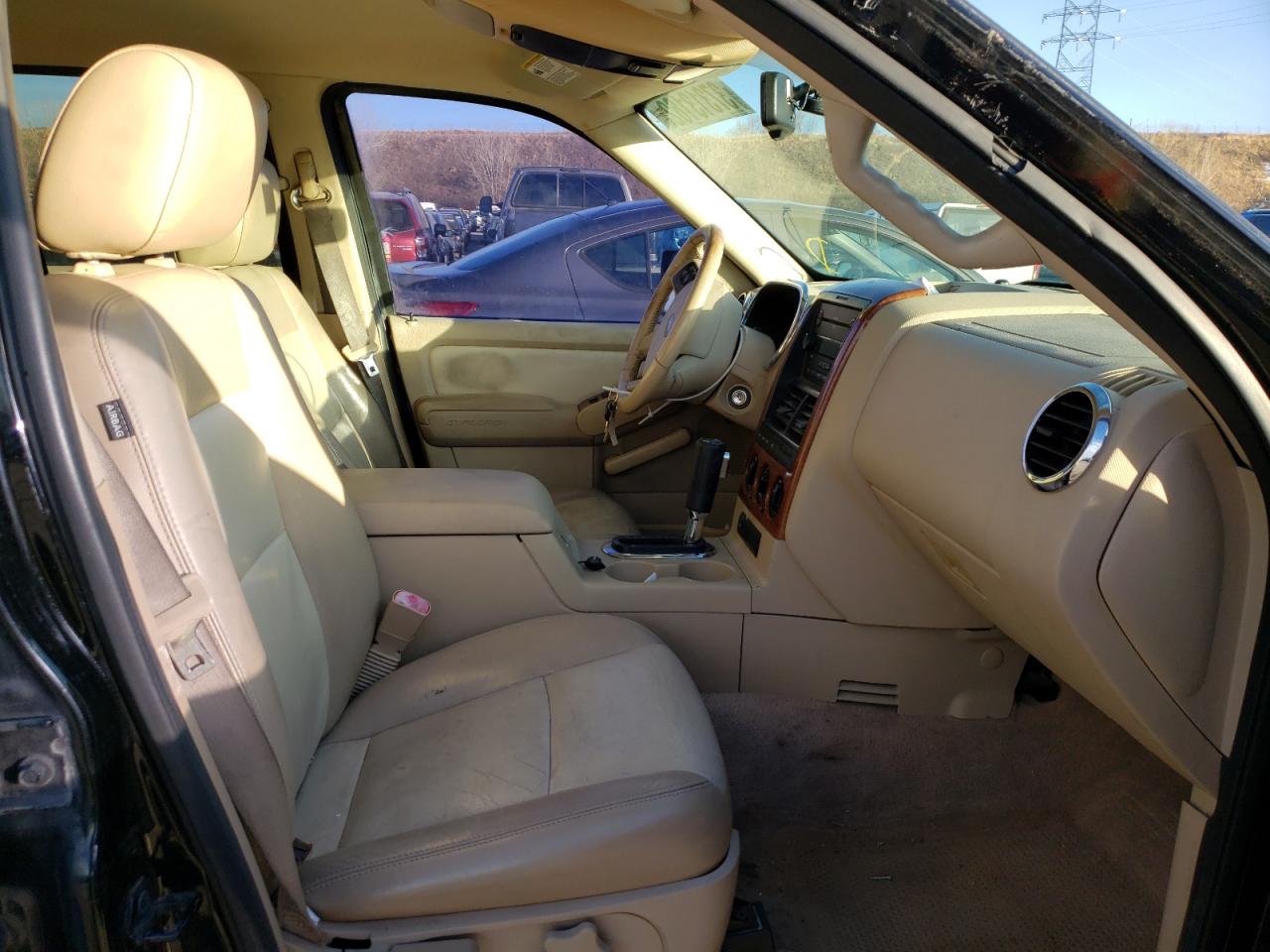 Photo 5 from auction – 2006 FORD EXPLORER E with VIN 1FMEU64E46UA82590