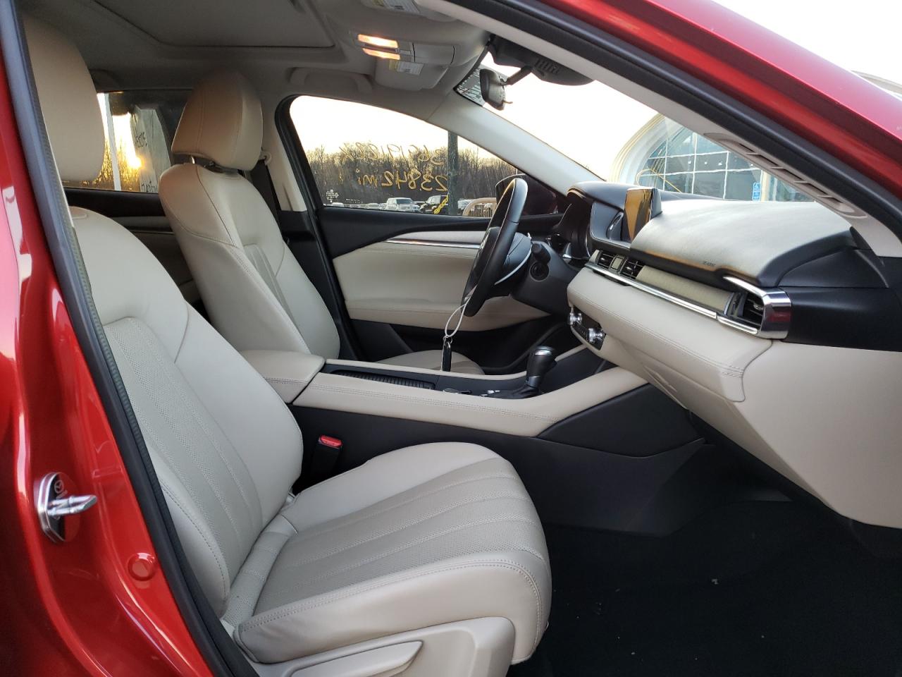 Photo 5 from auction – 2018 MAZDA 6 TOURING with VIN JM1GL1VM2J1330953
