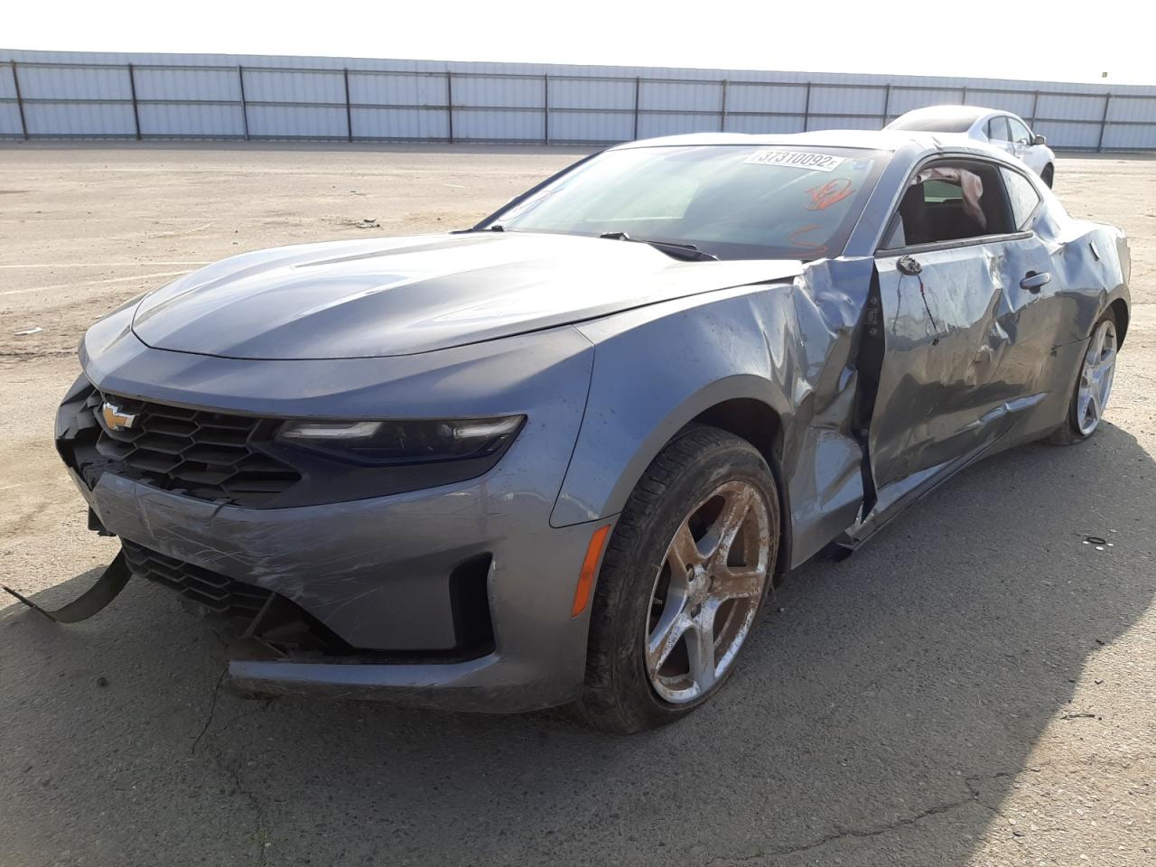 Photo 2 from auction – 2019 CHEVROLET CAMARO LS with VIN 1G1FB1RX3K0113091