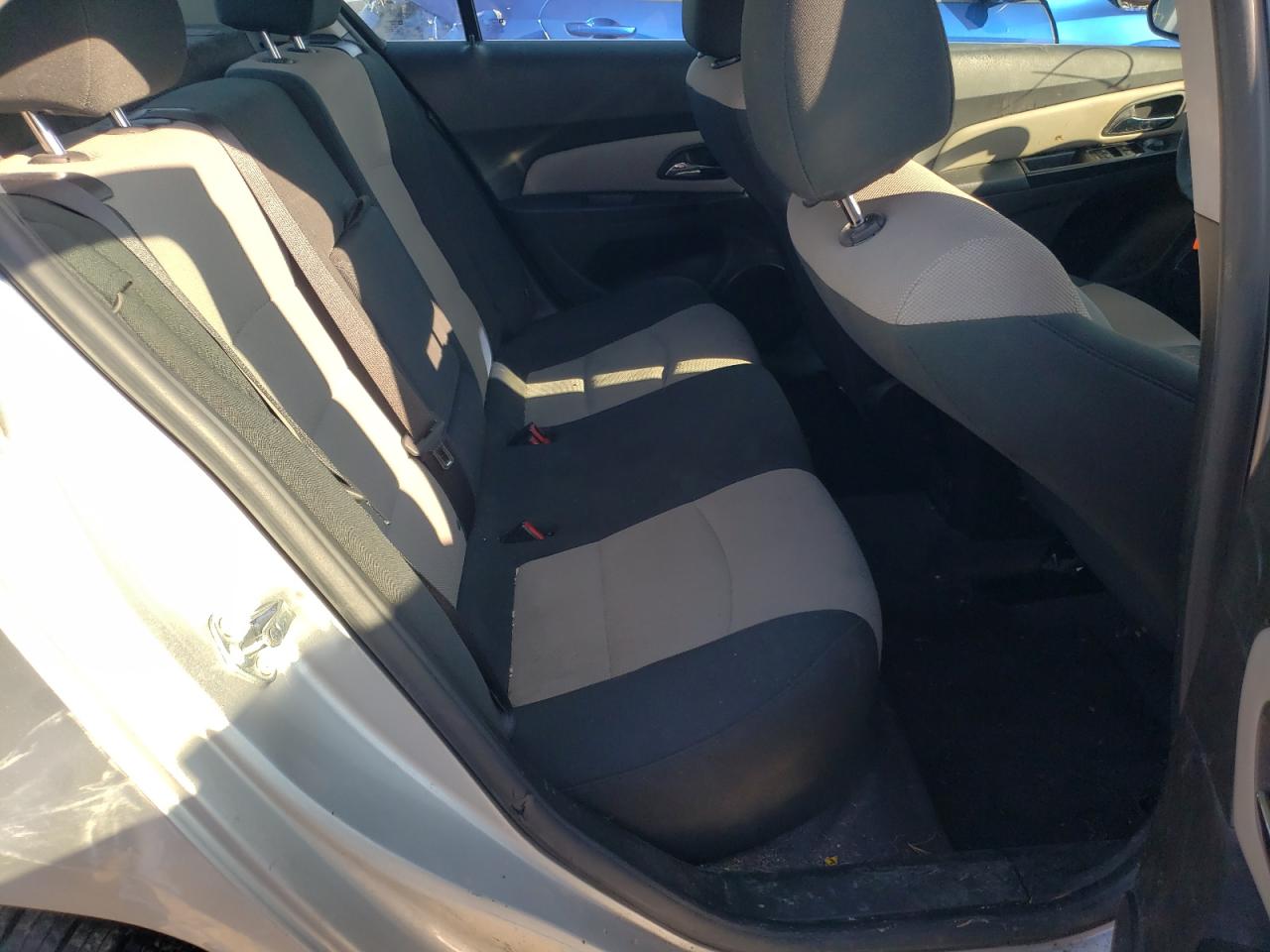 Photo 6 from auction – 2012 CHEVROLET CRUZE LS with VIN 1G1PC5SH3C7184604