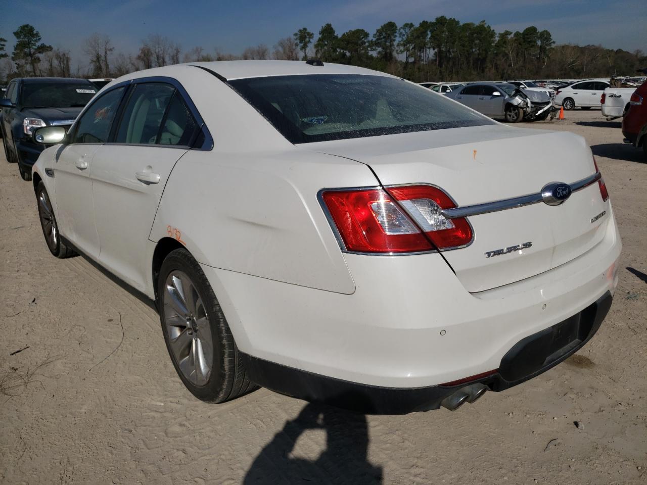 Photo 3 from auction – 2011 FORD TAURUS LIM with VIN 1FAHP2FW9BG114570