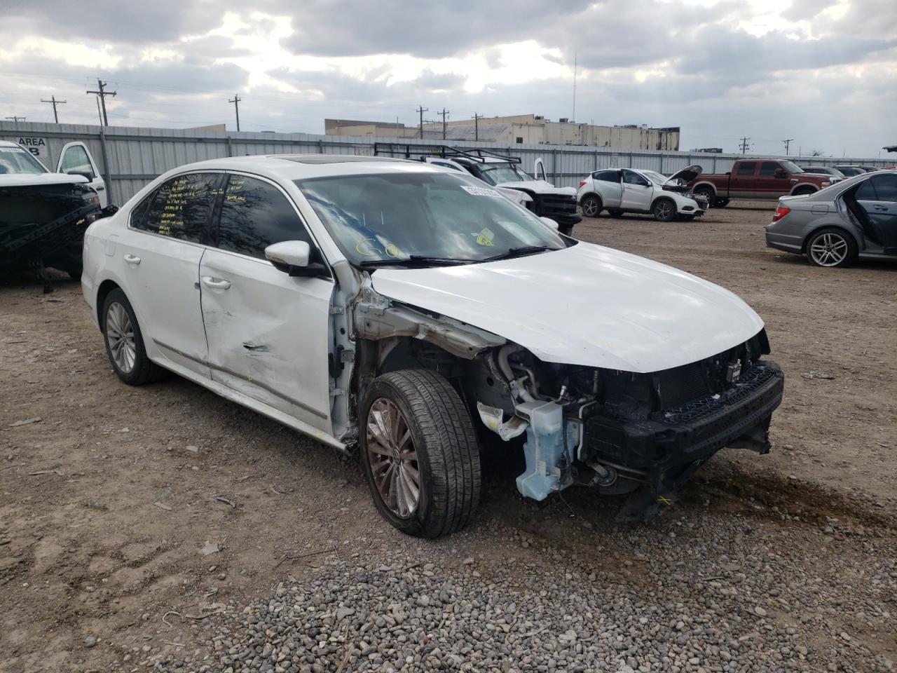 VOLKSWAGEN PASSAT SE 2016 with VIN 1VWBS7A35GC047986 - Photo from auction