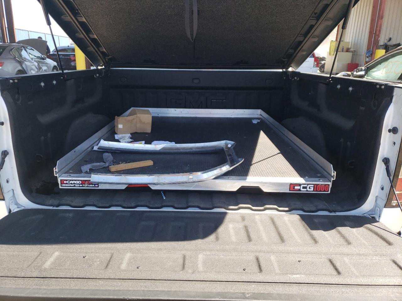 Photo 9 from auction – 2018 GMC SIERRA C15 with VIN 3GTP1NEC2JG216490