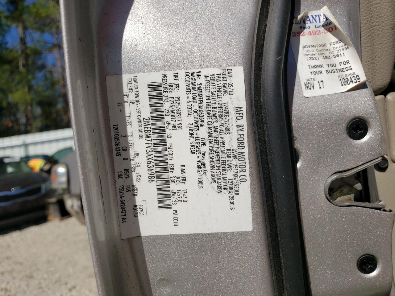 Photo 10 from auction – 2010 MERCURY GRAND MARQ with VIN 2MEBM7FV3AX636986