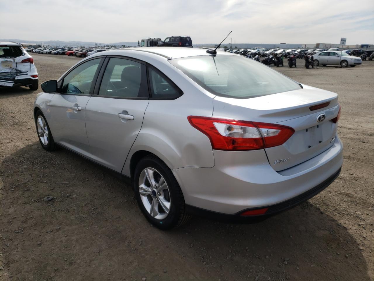 Photo 3 from auction – 2013 FORD FOCUS SE with VIN 1FADP3F29DL301853