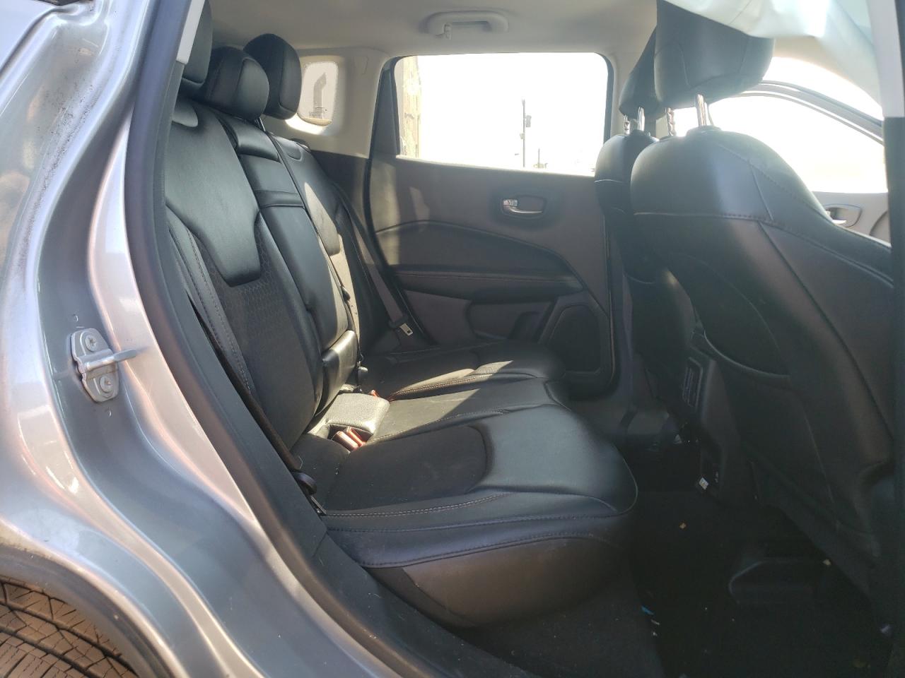 Photo 6 from auction – 2018 JEEP COMPASS LA with VIN 3C4NJDBBXJT454852