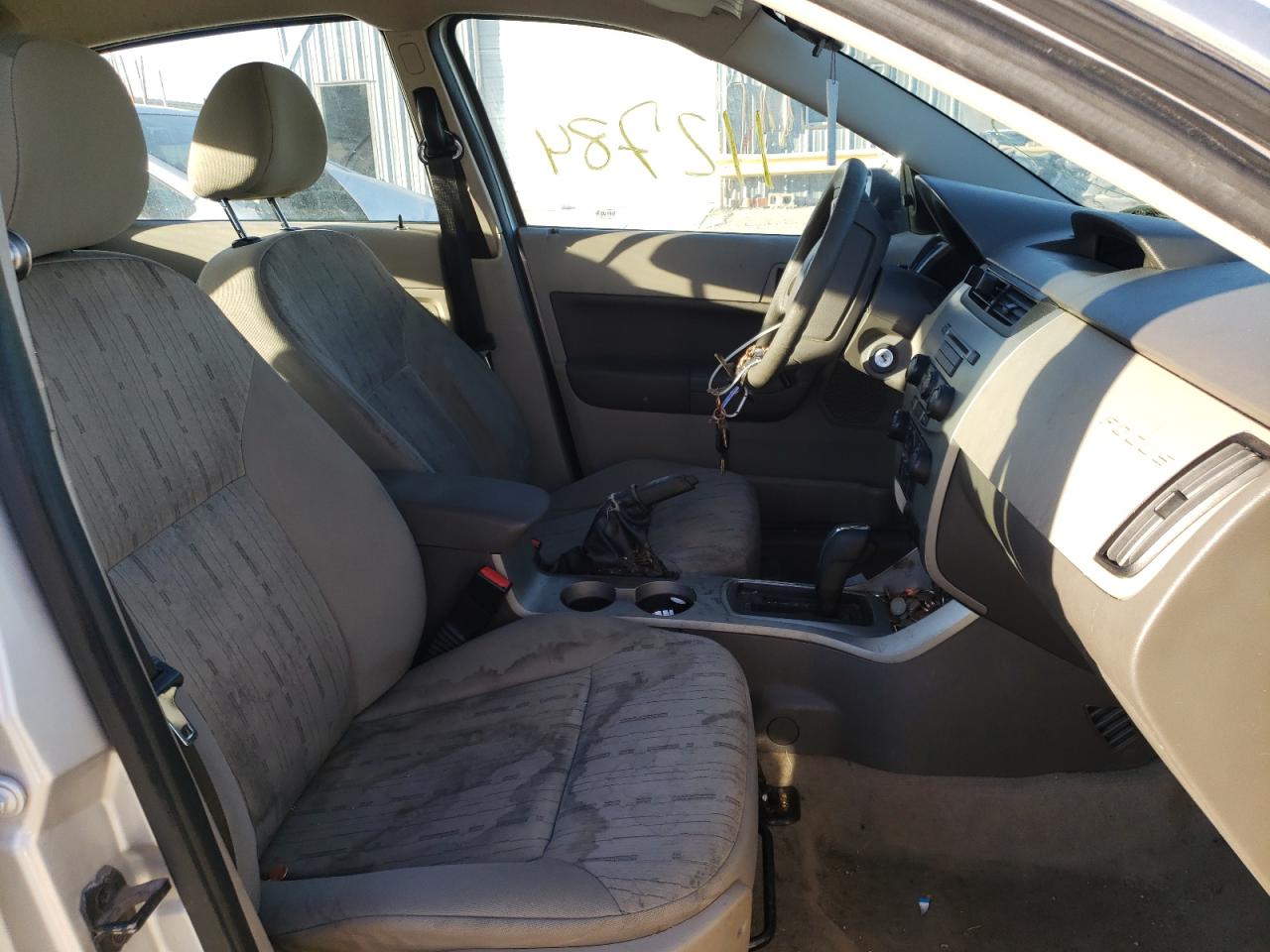 Photo 5 from auction – 2011 FORD FOCUS SE with VIN 1FAHP3FN0BW165636