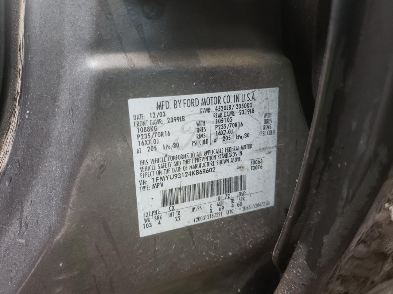 Photo 10 from auction – 2004 FORD ESCAPE XLT with VIN 1FMYU93124KB68602
