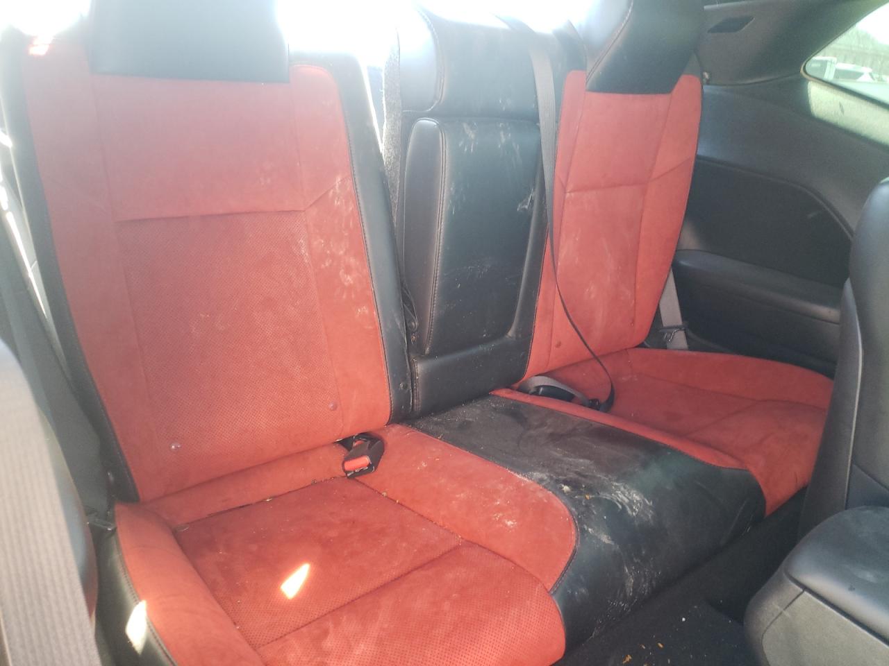 Photo 6 from auction – 2019 DODGE CHALLENGER with VIN 2C3CDZKG6KH680635