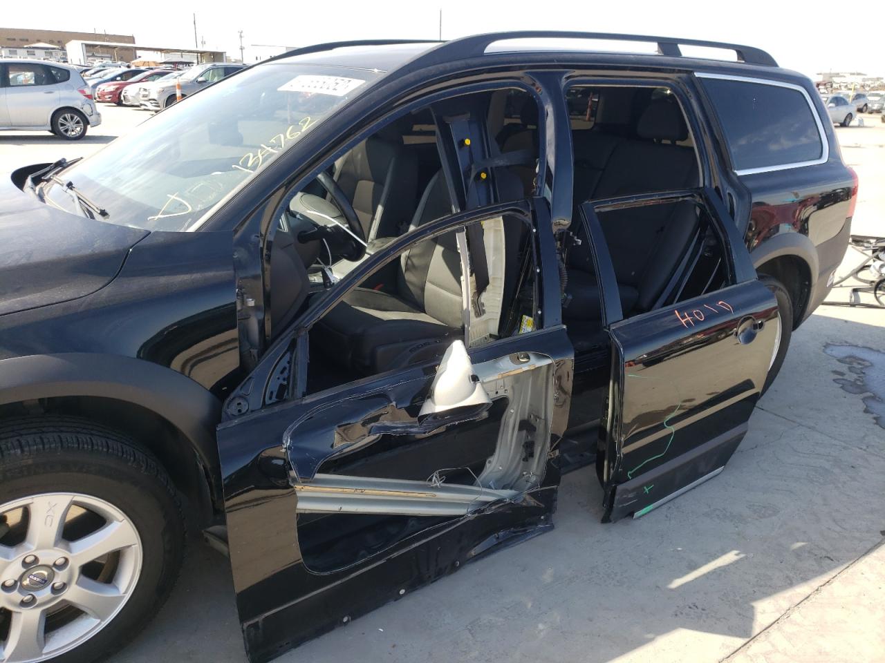 Photo 9 from auction – 2011 VOLVO XC70 3.2 with VIN YV4952BL9B1107960
