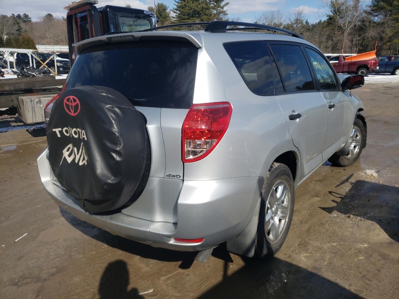 Photo 4 from auction – 2008 TOYOTA RAV4 with VIN JTMBK33V285052904