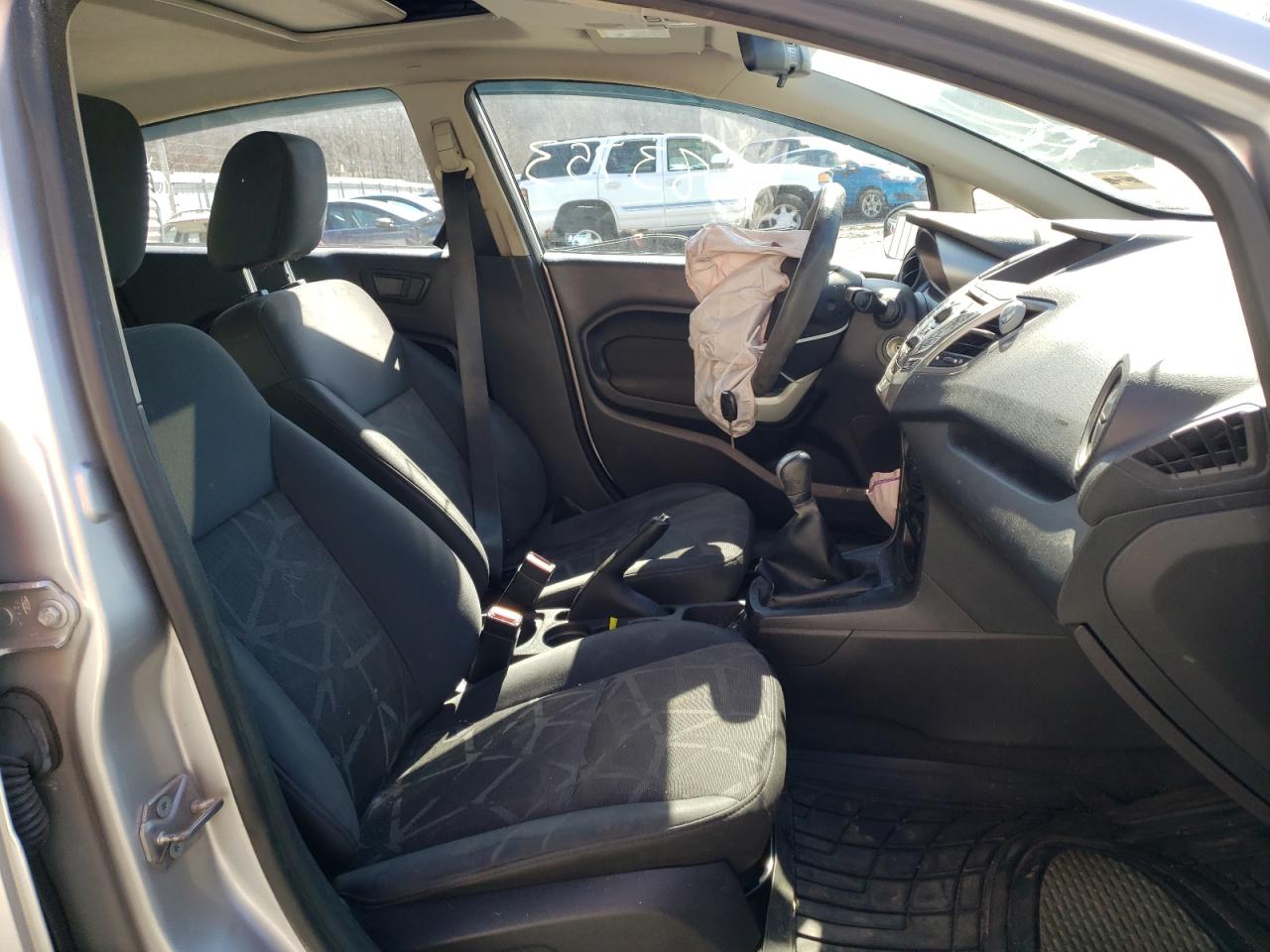 Photo 5 from auction – 2011 FORD FIESTA SE with VIN 3FADP4EJ2BM232787