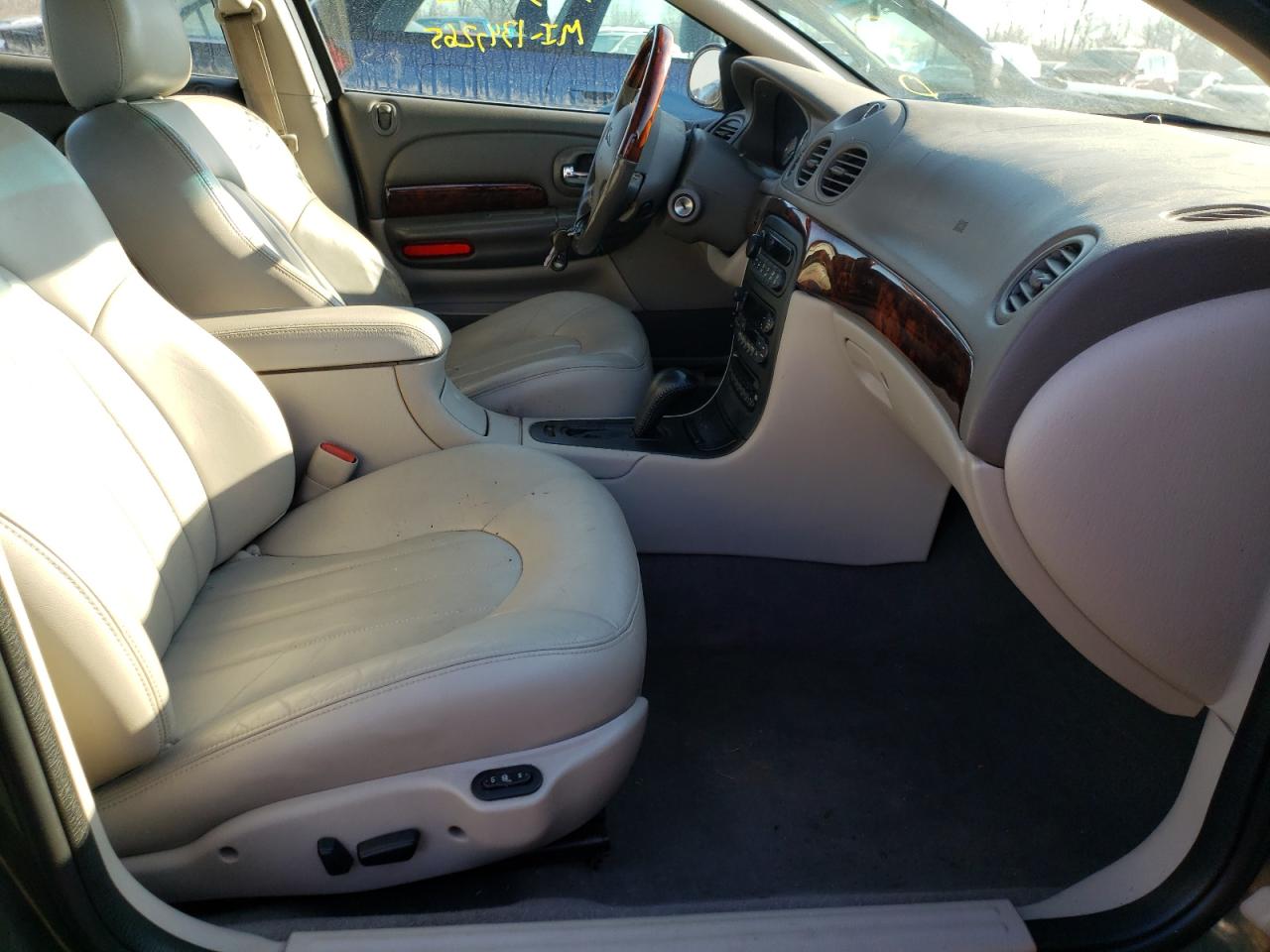 Photo 5 from auction – 2004 CHRYSLER 300M with VIN 2C3AE66G74H680093