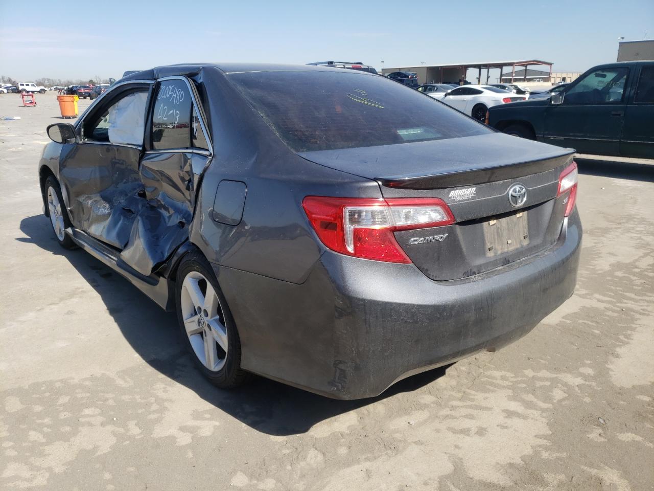 Photo 3 from auction – 2014 TOYOTA CAMRY L with VIN 4T1BF1FK3EU425200