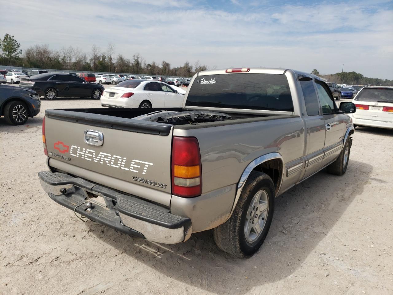 Photo 4 from auction – 2002 CHEVROLET 1500 with VIN 2GCEC19VX21171864