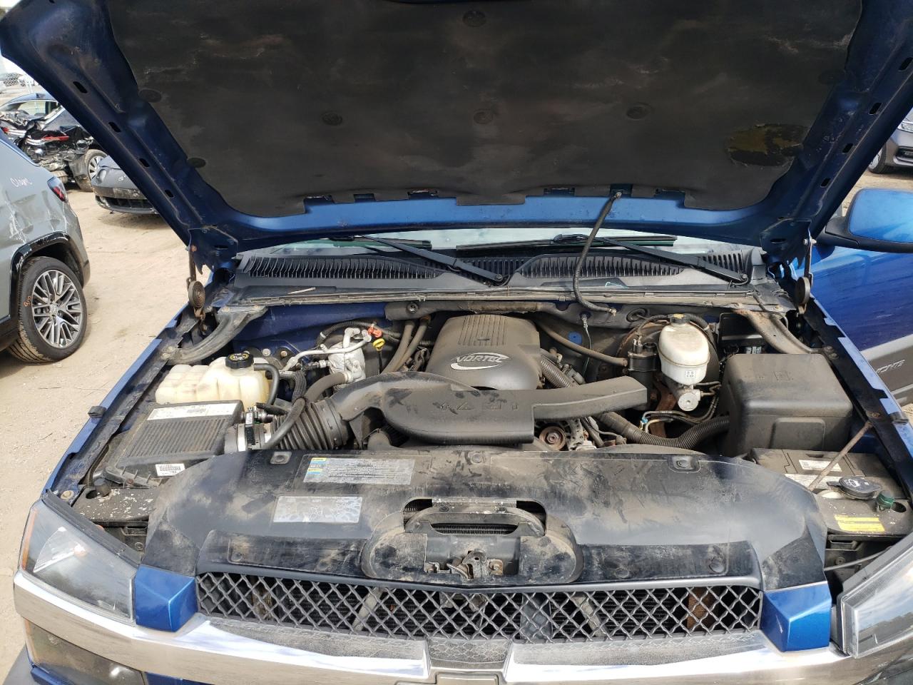 Photo 7 from auction – 2003 CHEVROLET AVALANCHE with VIN 3GNEK13T83G142079