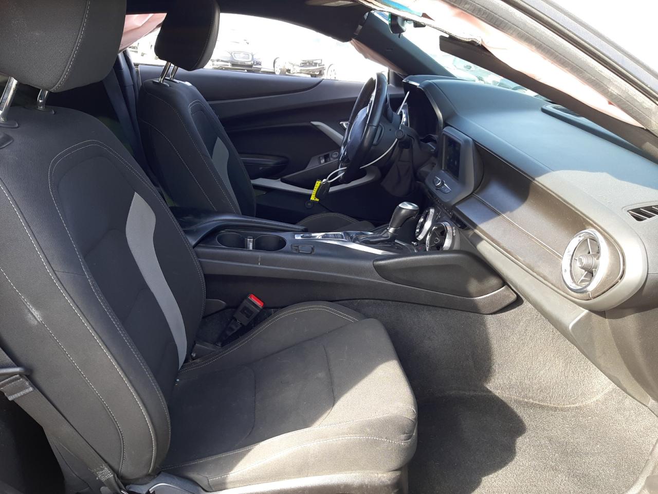 Photo 5 from auction – 2019 CHEVROLET CAMARO LS with VIN 1G1FB1RX3K0113091