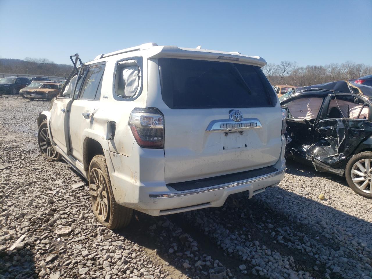 Photo 3 from auction – 2016 TOYOTA 4RUNNER SR with VIN JTEBU5JR6G5321816