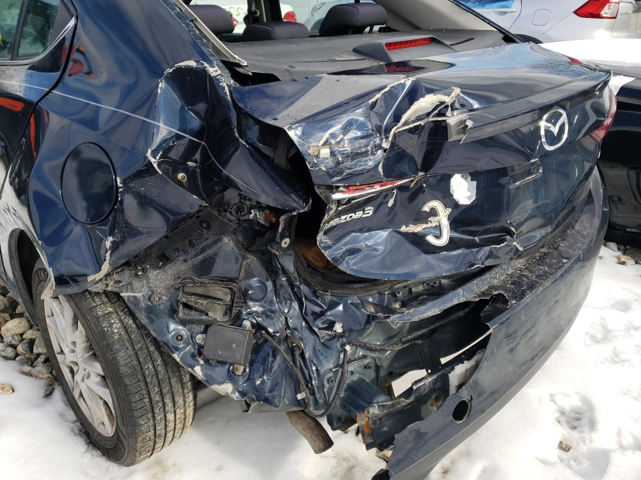 Photo 9 from auction – 2014 MAZDA 3 TOURING with VIN JM1BM1V78E1196022