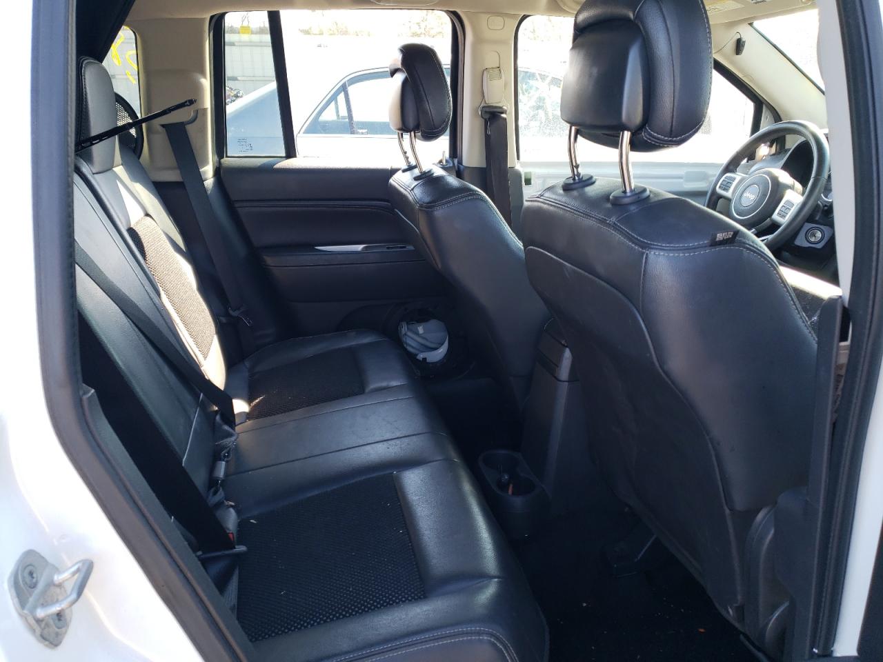 Photo 6 from auction – 2014 JEEP COMPASS LA with VIN 1C4NJDEB1ED500446