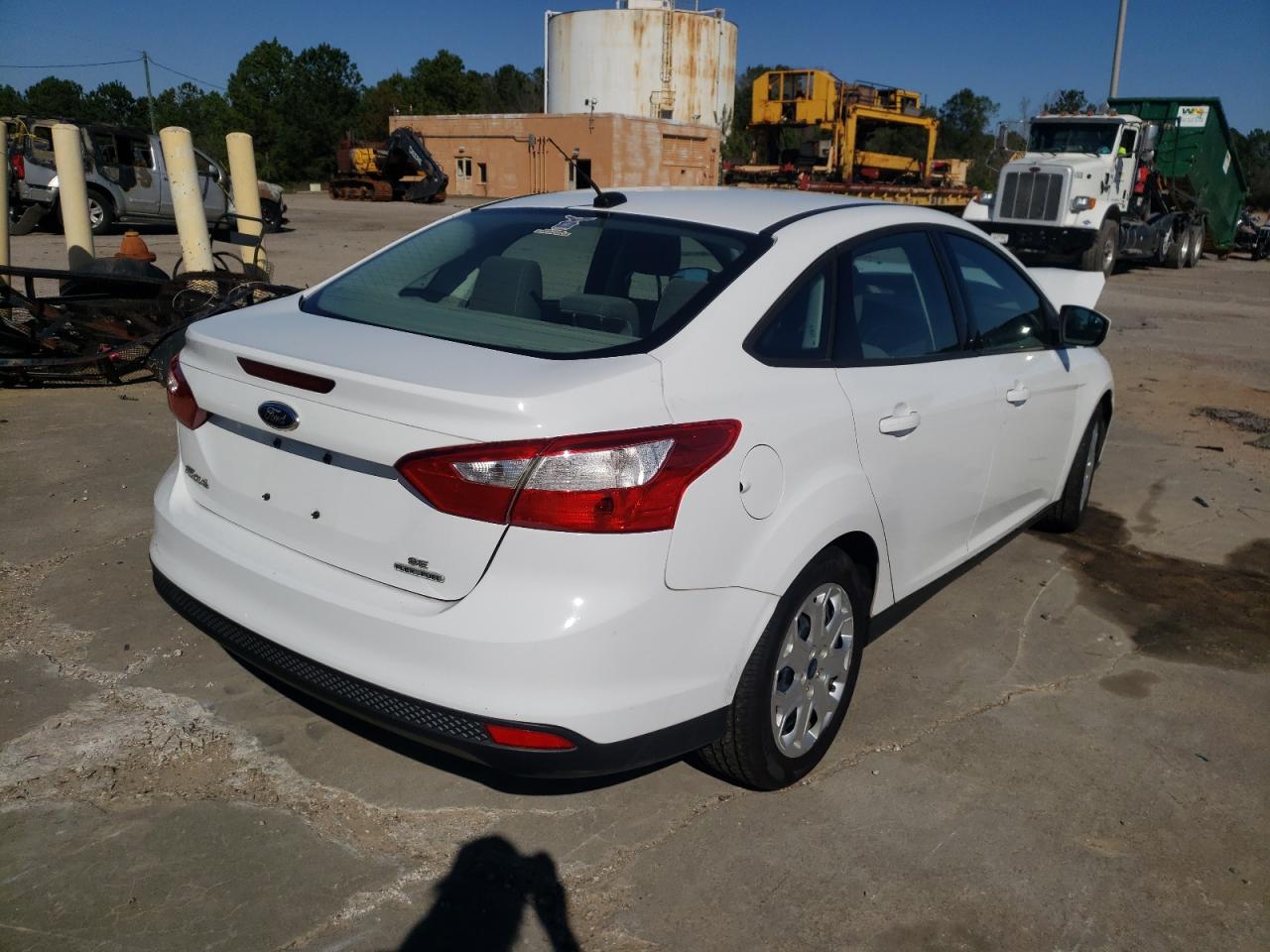 Photo 4 from auction – 2012 FORD FOCUS SE with VIN 1FAHP3F22CL375101